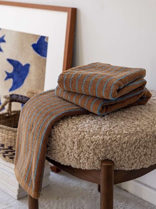 Ultra Soft Absorbent Retro Stripe Bath Towel - 100% Organic Cotton - SnagItCo.