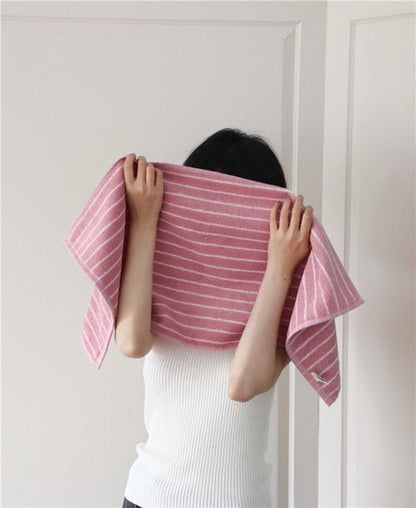 Ultra Soft Absorbent Retro Stripe Bath Towel - 100% Organic Cotton - SnagItCo.