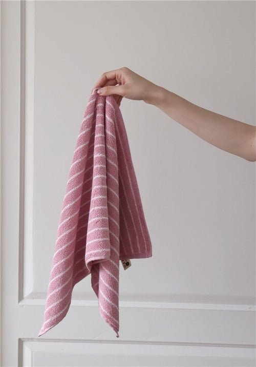Ultra Soft Absorbent Retro Stripe Bath Towel - 100% Organic Cotton - SnagItCo.