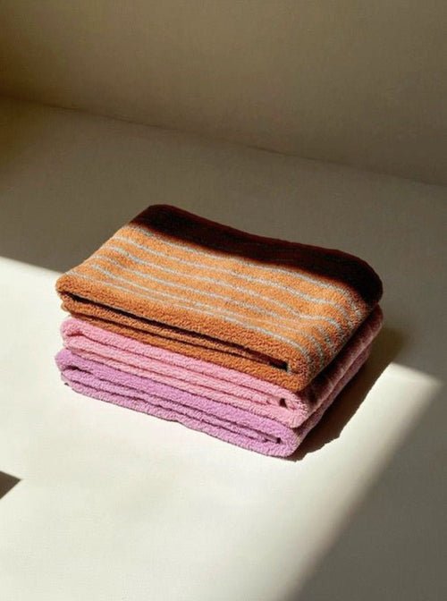 Ultra Soft Absorbent Retro Stripe Bath Towel - 100% Organic Cotton - SnagItCo.